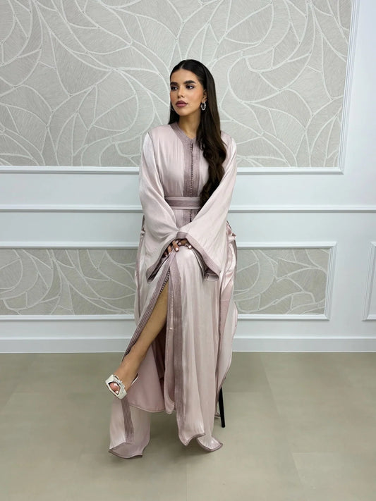 Takchita Sawsan Beige – Abito da cerimonia marocchino in due pezzi – vista del prodotto 2
