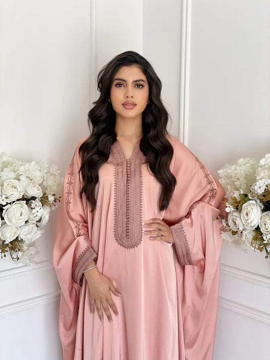 Abaya Niya Rosa – Elegante tunica marocchina da casa e ricevimenti – vista del prodotto 2