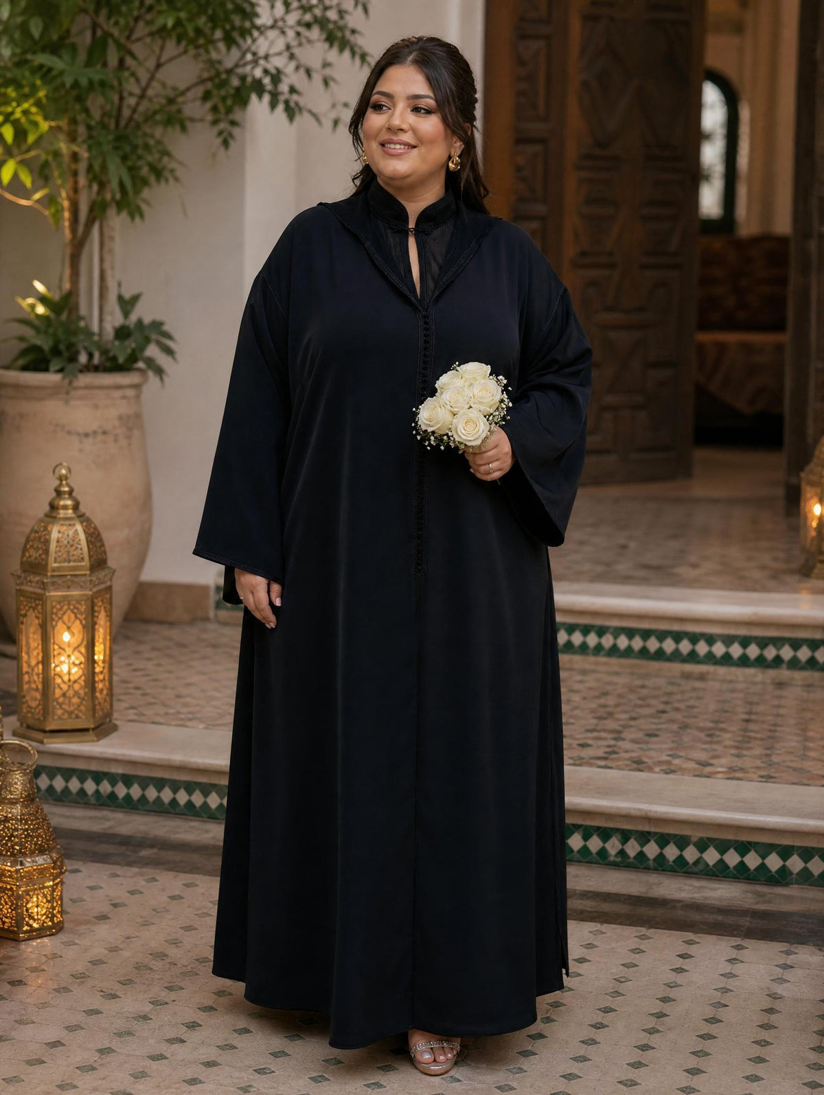Wijdane Black Djellaba – Casual Moroccan Tunic for Everyday Comfort \u2014 plus-size model