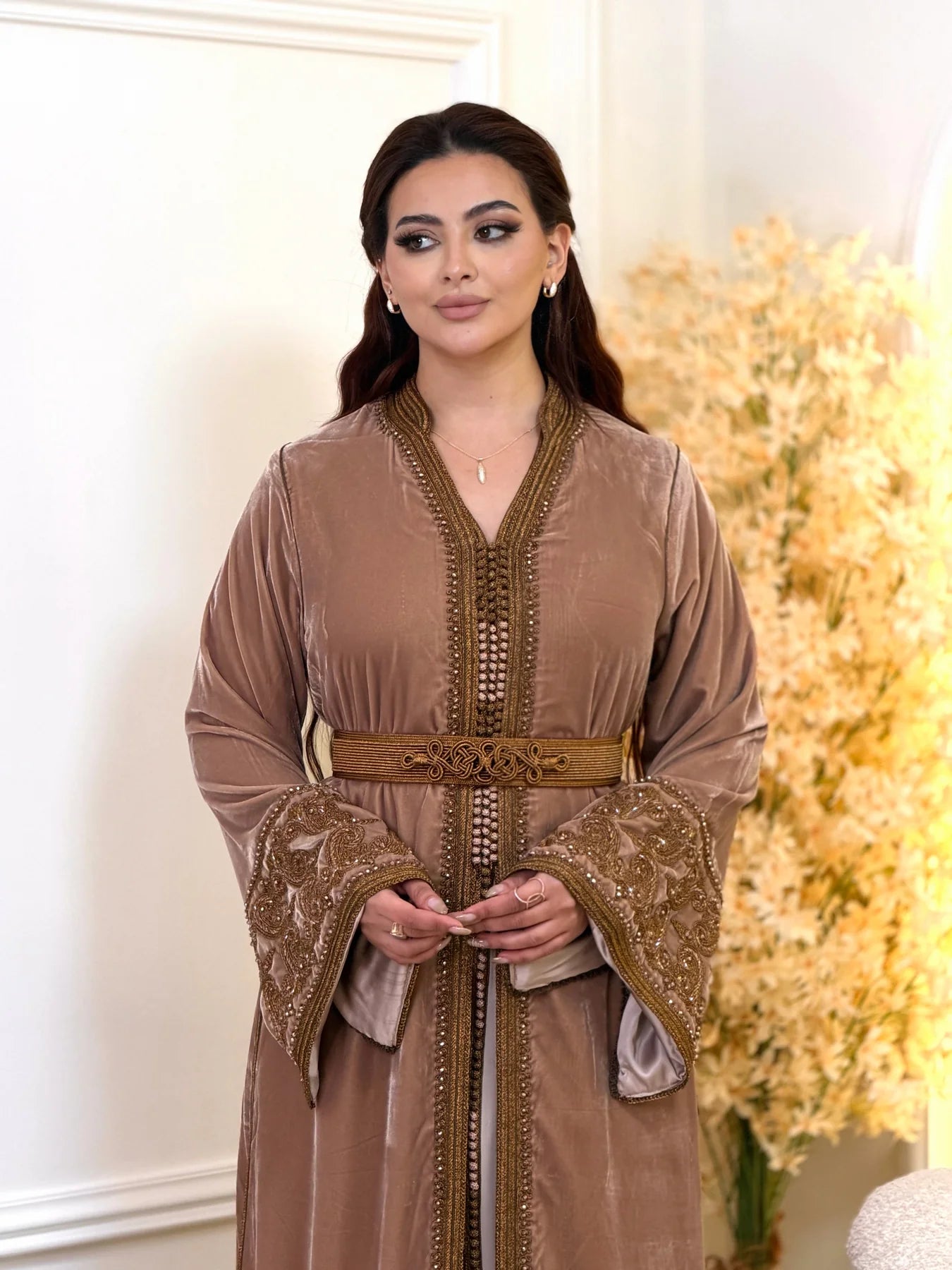 Takchita Khadija Marrone – Abito da Cerimonia Marocchino in Due Pezzi – vista del prodotto 5