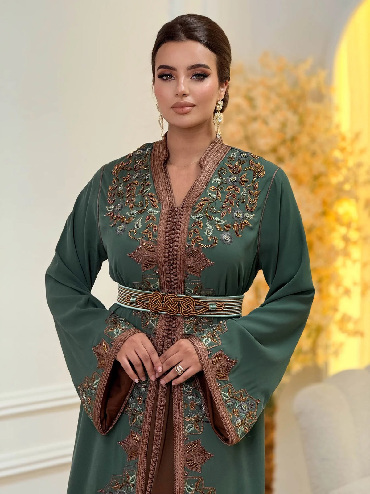 Takchita Keltoum Verde – Abito da Cerimonia Marocchino in Due Pezzi – vista del prodotto 4