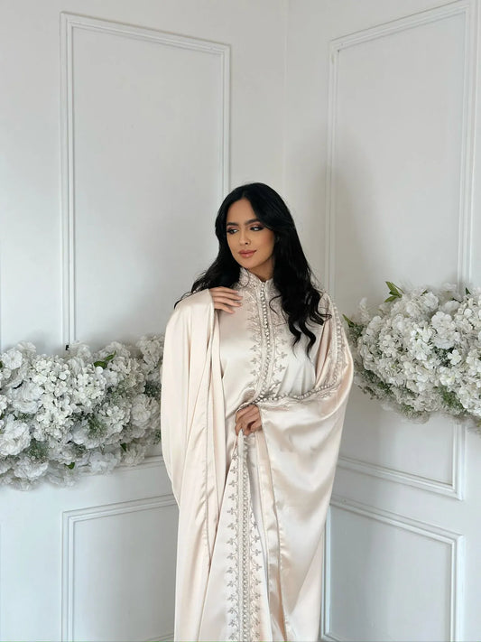 Abaya Siwar Bianco – Elegante tunica marocchina da casa e ricevimenti