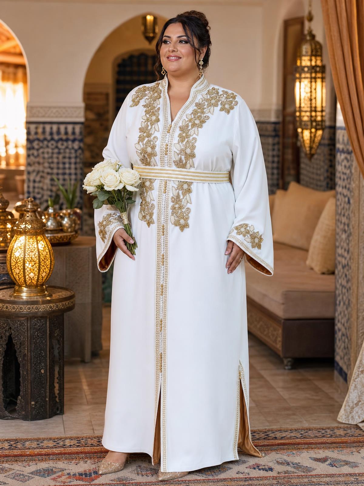 Caftano Rihab Bianco – Abito Marocchino Fatto a Mano — plus-size model